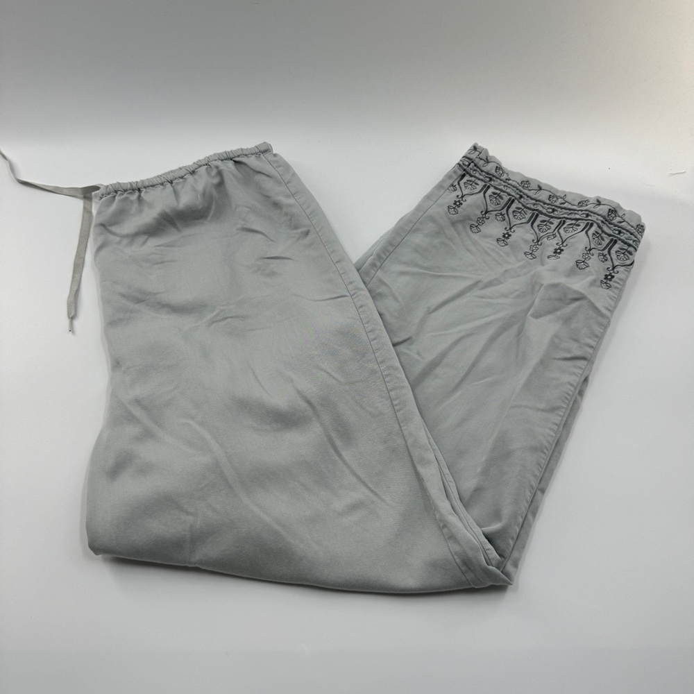 Victoria’s Secret Light Grey Pajama Pants | Embroidered Hem | Size Medium